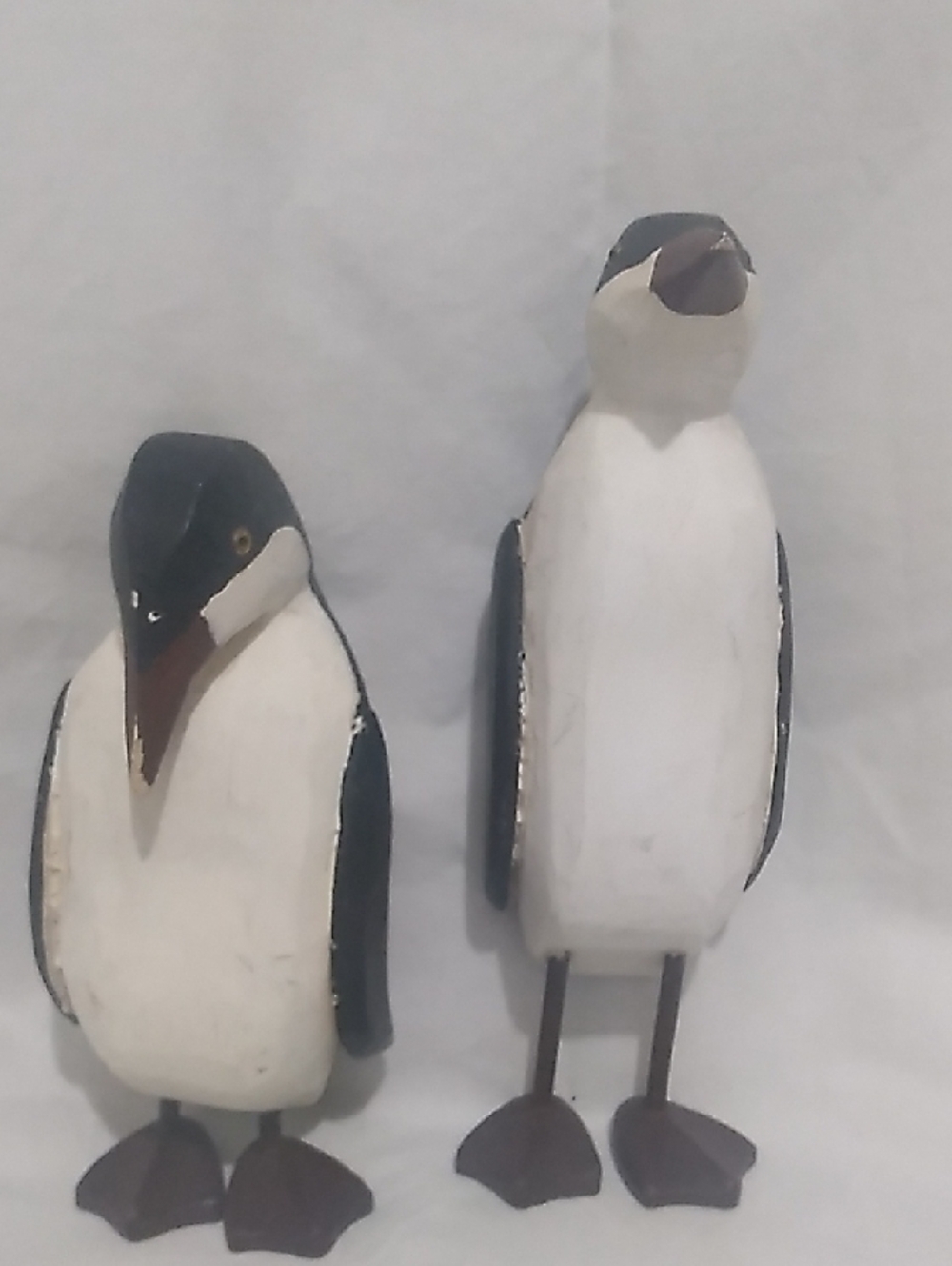 Vintage Folk Art Handcrafted Wooden Penguin Figurine Pair (B5)